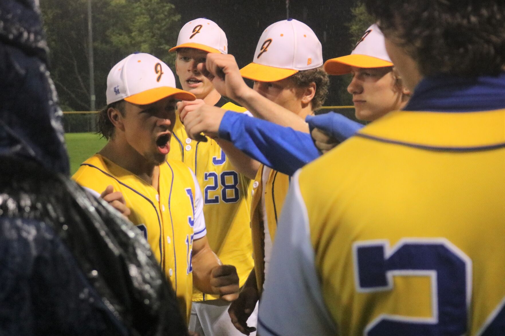 Rams win season finale